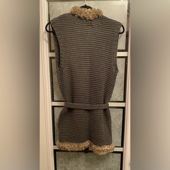 Vero Moda faux fur trim sweater vest size M - Picture 5 of 6